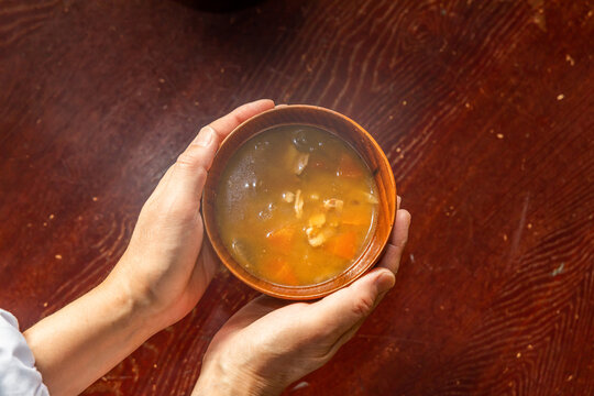 味噌汁　Typical Japanese miso (fermented soy) soup
