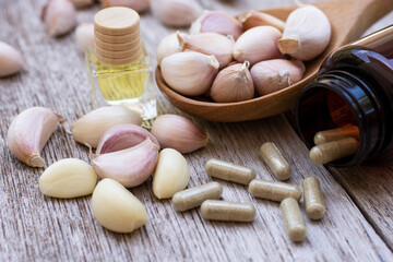 Garlic oil and medicine capsule