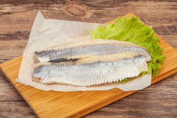 Herring fillet with salad leaves