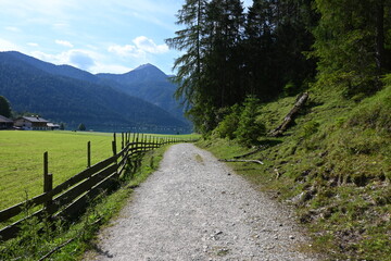 Fototapeta na wymiar Mariensteig am Achensee bei Achenkirch Tirol Österreich