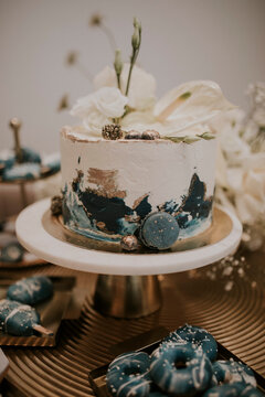 white blue luxury cake