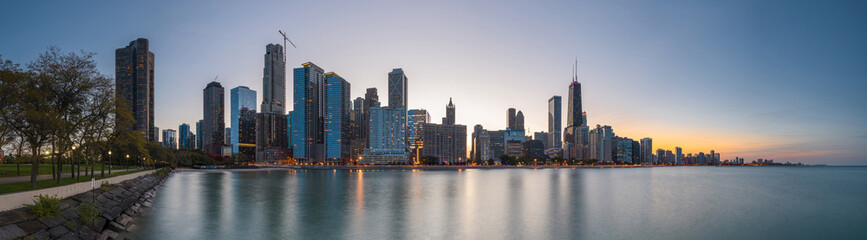 Fototapeta na wymiar Chicago, Illinois, USA downtown skyline from Lake Michigan