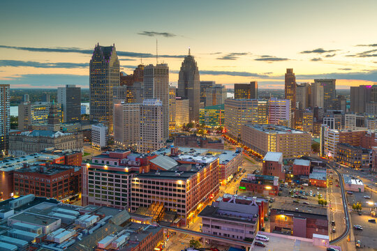 Detroit, Michigan, USA downtown skyline