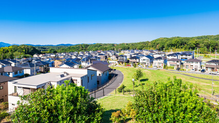 青空が広がる郊外の新興住宅街　東京