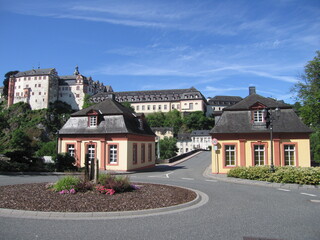 Fototapeta na wymiar Postplatz in Weilburg mit Kavaliershäusern, Residenstadt an der Lahn in Hessen
