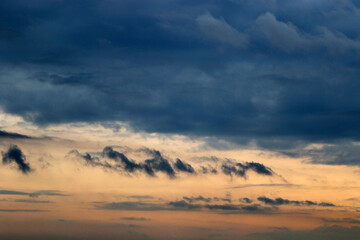 Naklejka premium clouds on horizon with different shapes. nice backgrounds with copy space.
