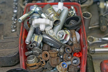 Bolts nuts tray