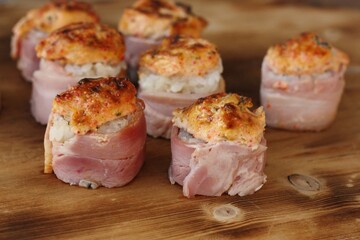 Japanese rolls with bacon rice and mussels
