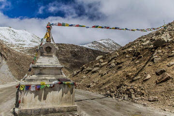 Various views of the Changla pass