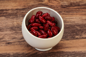 Red baked kidney in the bowl