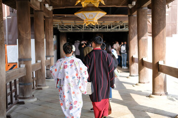 Fototapeta na wymiar 京都の着物のカップル
