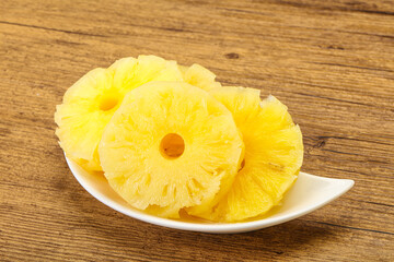 Sweet pineapple rings in the bowl