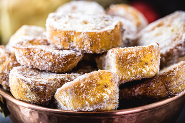 Dessert of bread known as golden slice, slice of lamb, french toast, Eggy bread, French toast, Pain Perdu