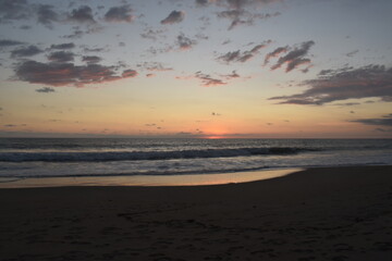 puesta de sol playa Oaxaca olas