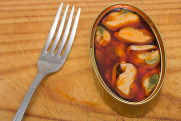 Can with pickled mussels 