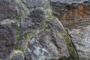 Unregelm&auml;&szlig;ige Natursteinmauer