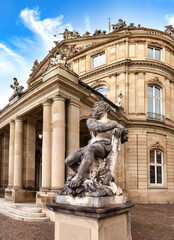Fototapeta na wymiar New castle with Hercules statue in Stuttgart, Schlossplatz