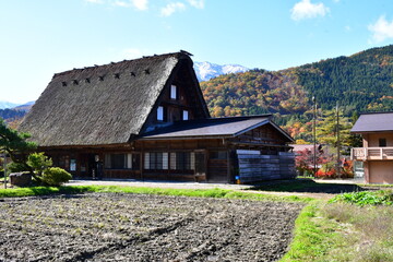 Fototapeta na wymiar World Heritage Shirakawa-go Autumn Japan 世界遺産白川郷合掌造り集落