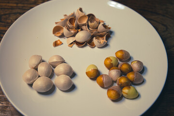 銀杏の殻を破る