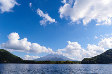 精進湖から眺める富士山