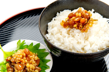 醤油の実と御飯