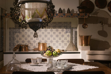 Tavola Antica con Frutta 