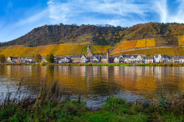 Fototapeta premium Hatzenport an der Mosel