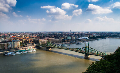 Fototapeta na wymiar Liberty Bridge (Szabadsag hid) Budapest Hungary