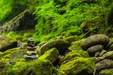 日本　宮崎県の高千穂、天安河原の積み石