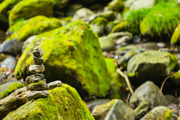 日本　宮崎県の高千穂、天安河原の積み石