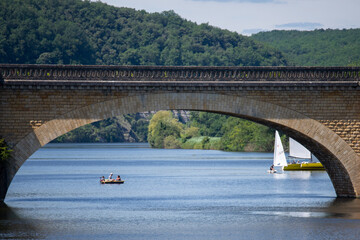 FRA - DORDOGNE - LE VILLAGE DE MAUZAC ET GRAND CASTANG