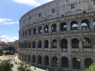 Fototapeta premium view of Colosseum in Rome, Italy