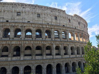 Fototapeta na wymiar view of Colosseum in Rome, Italy