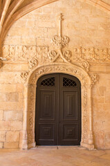architectual detail of the Jerónimos Monastery