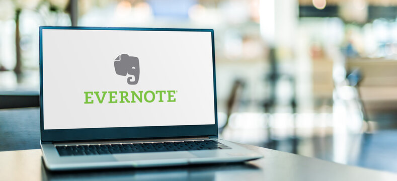 Laptop computer displaying logo of Evernote