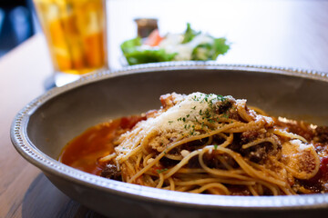 カフェで食べるミートスパゲティ
