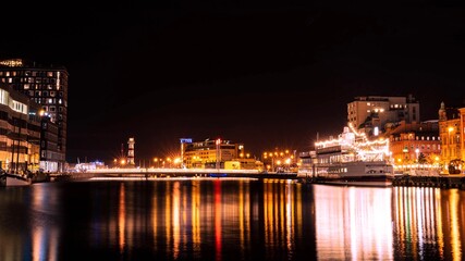 Fototapeta na wymiar night view of the city Malmo