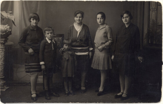 FOTO ANTICA CON FRATELLI IN POSA