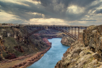 Fototapeta na wymiar Bridge near Twin Falls leading over the Snake River
