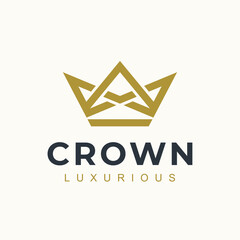 Fototapeta premium Crown logo design concept vector illustration. Universal crown royal king logo design.