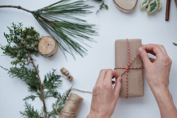 packaging of Christmas gifts with your own hands, small holiday paraphernalia