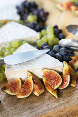 figs and cheese plate