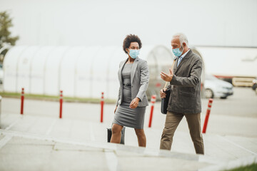 Obraz premium Making Moves All Around Town