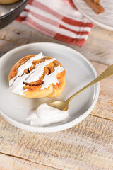 Cinnamon buns with chocolate chips