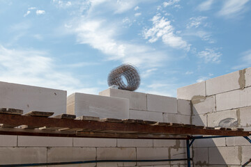 Metal mesh for a wall made of aerated concrete bricks.