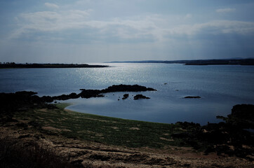 고요하고 잔잔한 바다의 풍경