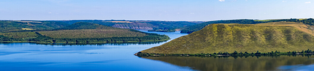 Fototapeta na wymiar beautiful panorama landscape view of the mountains and the Dniester river Bakota