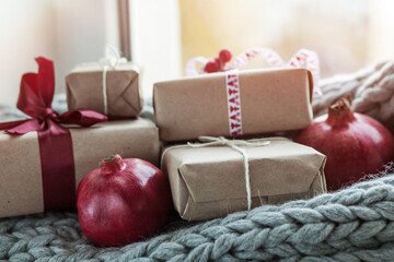 Fototapeta na wymiar Eco-friendly gift boxes Christmas and New Year decor