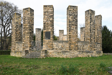 Das 1927 von der Studentenverbindung des Rudolstädter Senioren -Convents  zu Ehren der im 1. Weltkrieg gefallenen Corpsstudenten errichtete Mahnmal - Rudolstadt, Thüringen