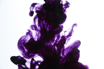 Water color image that disperses water movement